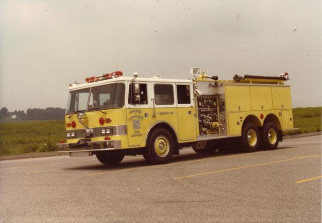 Engine Tanker 133--1981 Pierce Arrow-- Pre Rehab-- Sold to Three Points Fire District